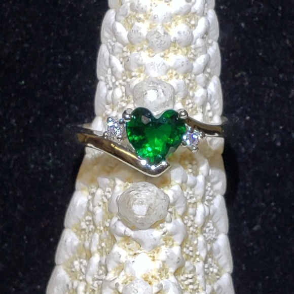 Woman ring - Picture 6 of 8